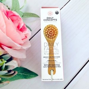 Daily Concepts Daily Facial Dry Brush